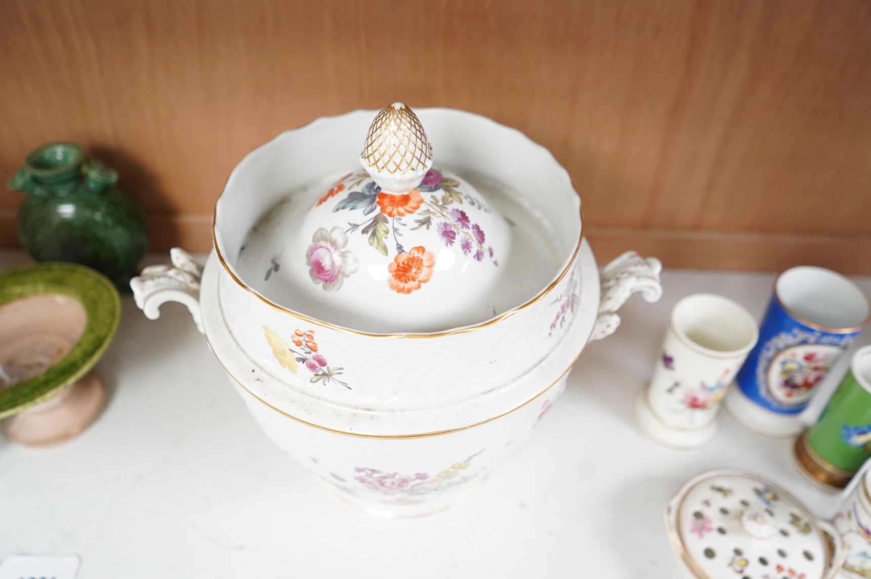 A late 18th/early 19th century English porcelain ice cream pail and cover, decorated with flowers, 27cm high